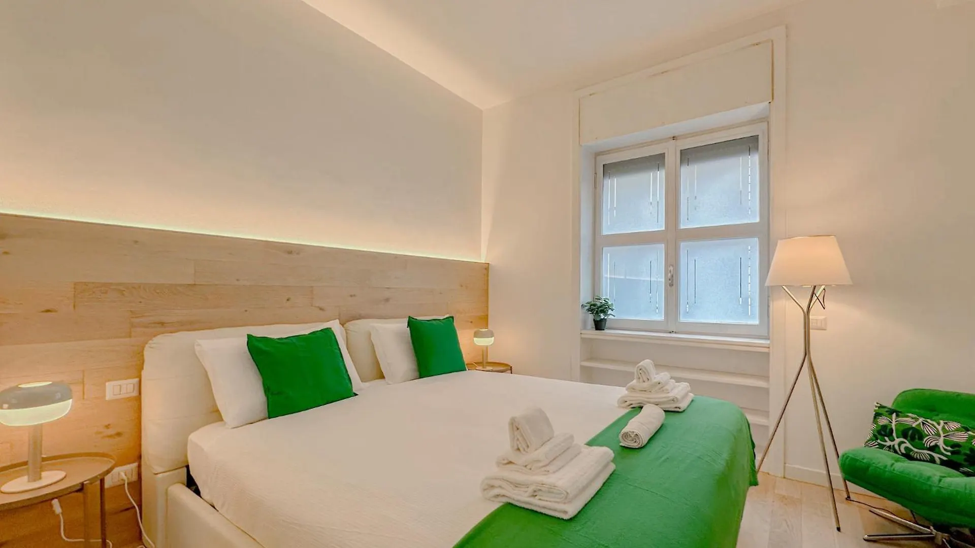 Апартаменты Santa Croce Suite - 10 Mins From Duomo Милан