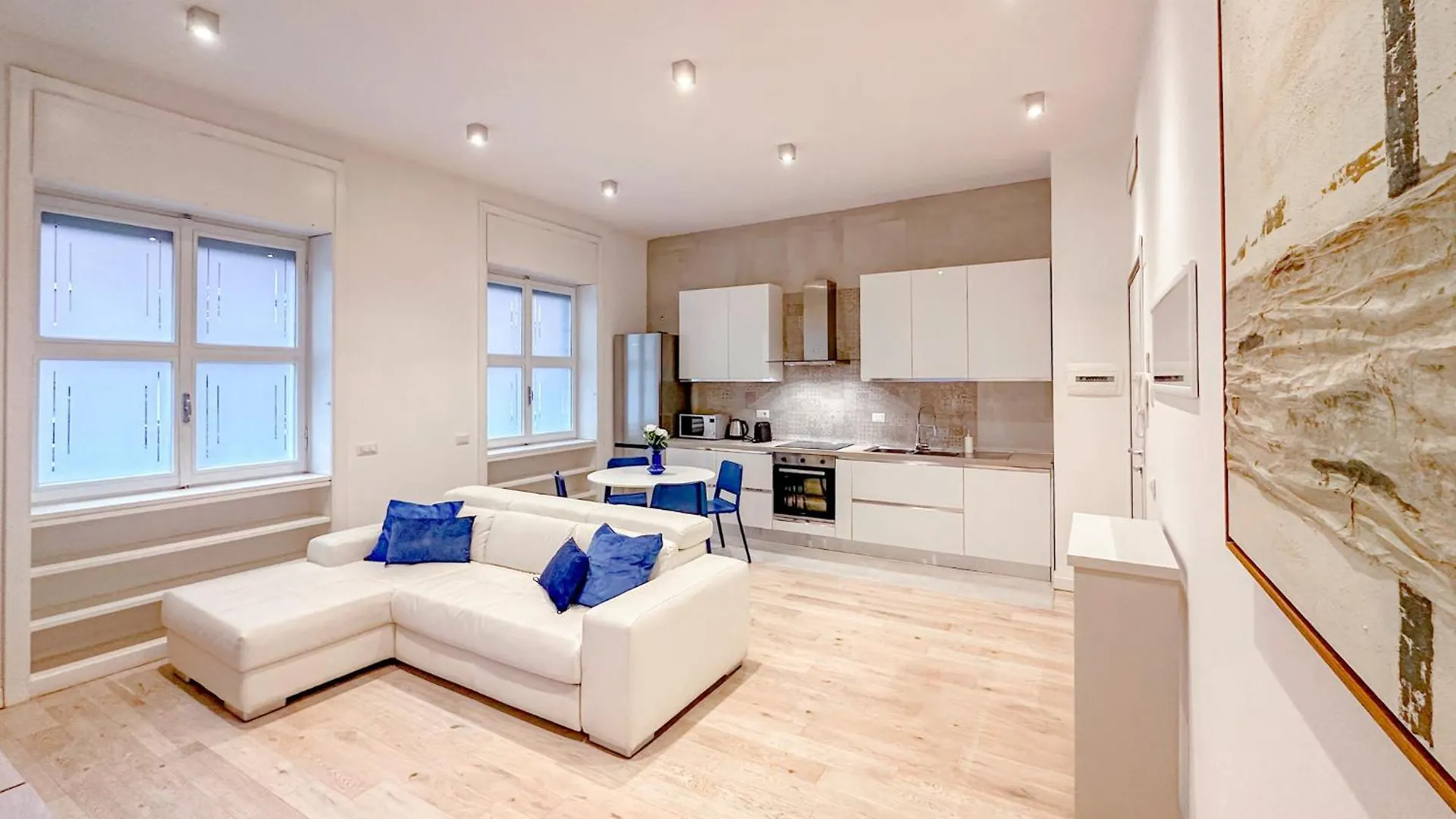 Santa Croce Suite - 10 Mins From Duomo Милан Апартаменты