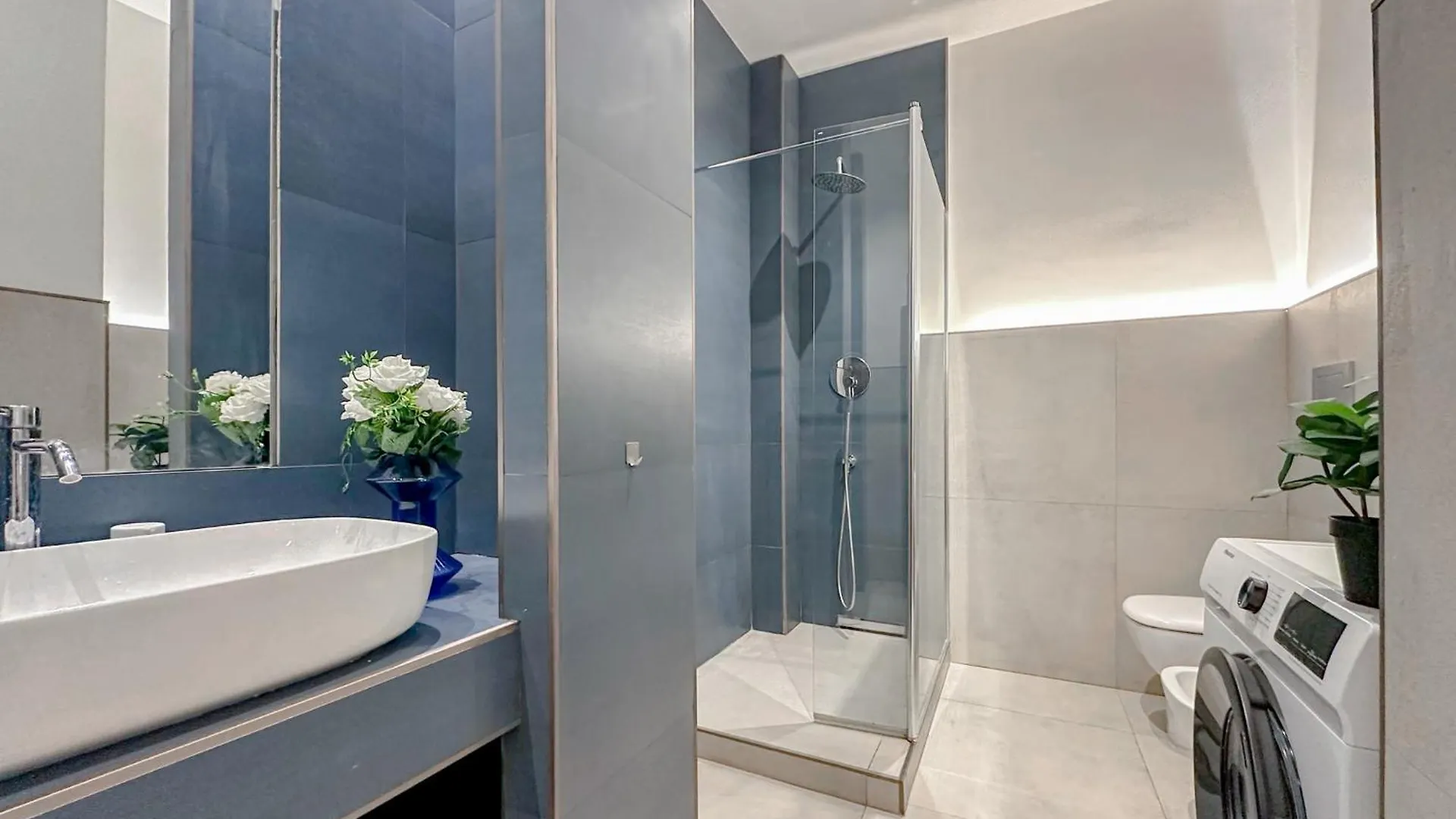 Апартаменты Santa Croce Suite - 10 Mins From Duomo Милан