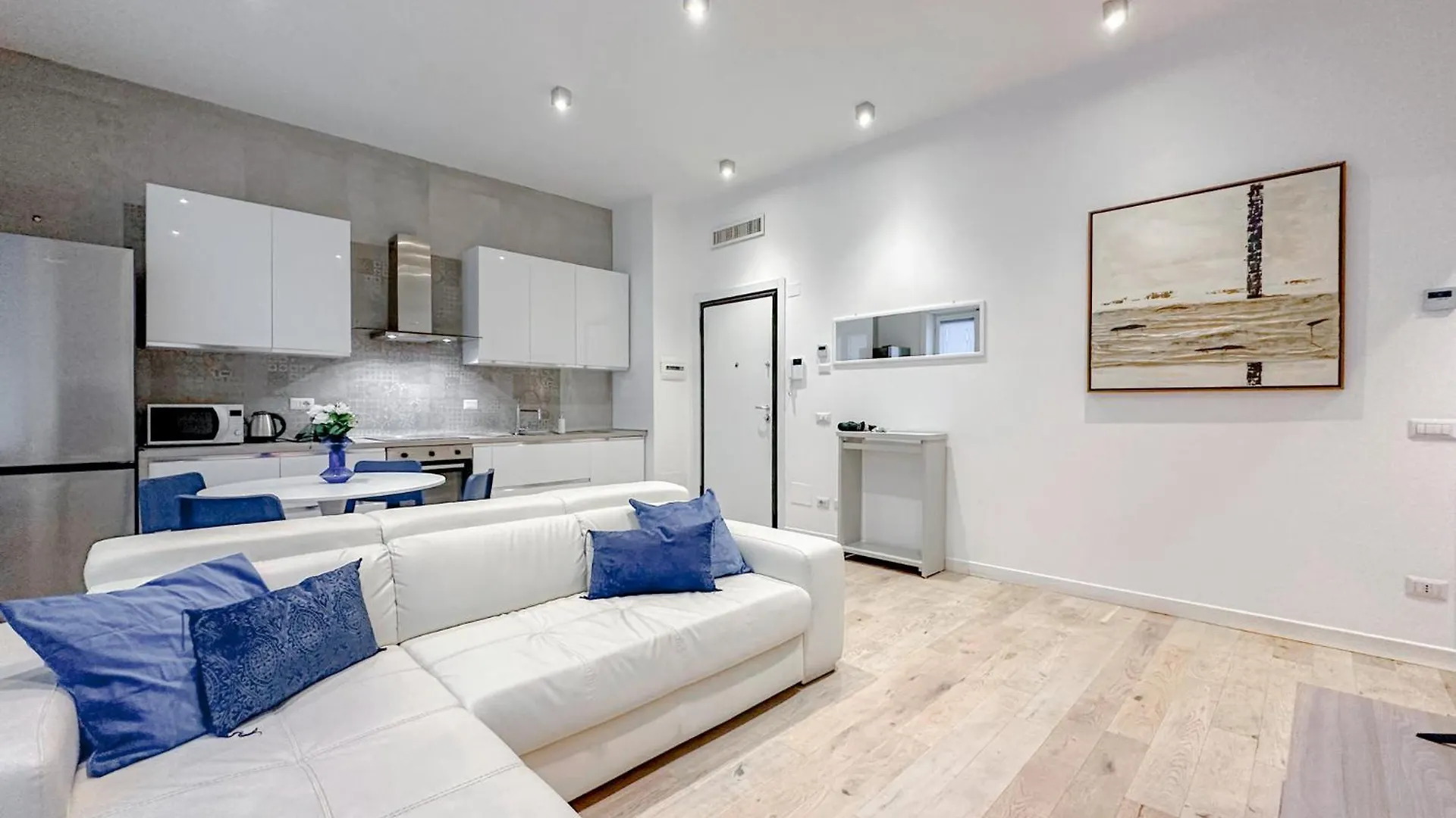 Апартаменты Santa Croce Suite - 10 Mins From Duomo Милан
