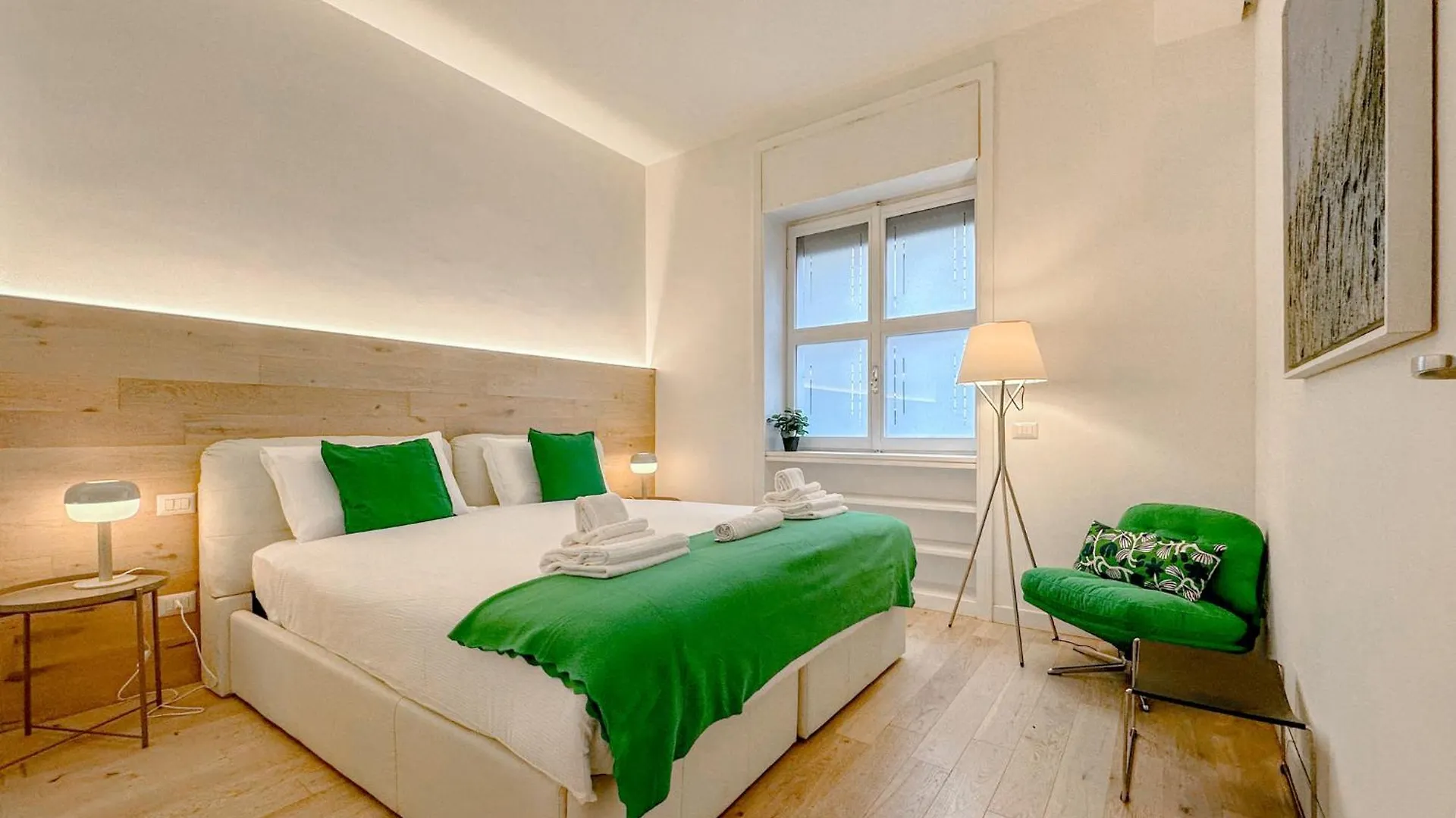 Santa Croce Suite - 10 Mins From Duomo Милан